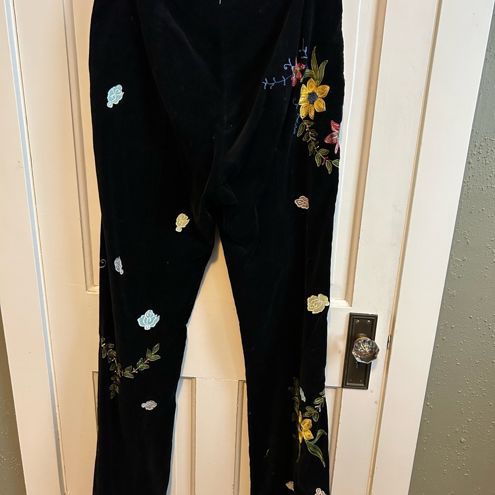🌼 CU Burn it Down Floral Embroidered Black Velvet Pants - Picture 11 of 11